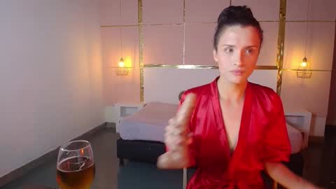 Snapshot of isabelfernandez chatting on 10-12-25, 05:39 IsabelFernandez online show from 10-12-25, 05:39