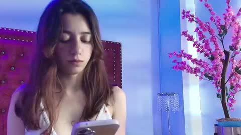 Snapshot of isabell_smiith chatting on 12-13-25, 07:53 Isabell online show from 12-13-25, 07:53