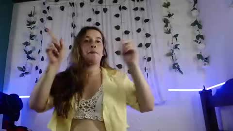 Isabella online show from 03-11-25, 01:59