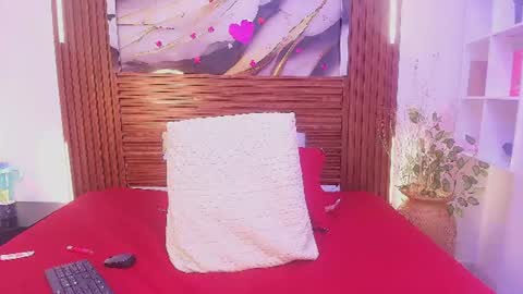  ISABELLA   online show from 07-15-26, 12:10