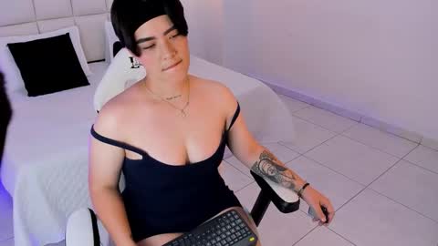 isabella_clarkk online show from 03-12-26, 11:55