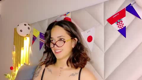 ISABELLA online show from 07-18-26, 07:39