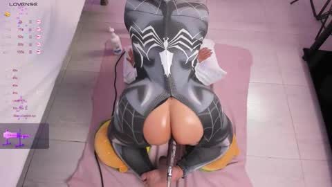 Isa online show from 11-26-25, 05:41