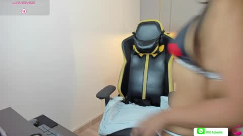 Isabel florez online show from 04-21-26, 02:04