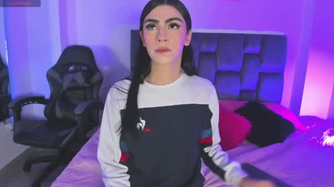 Isabella Moon9 online show from 04-25-26, 12:19