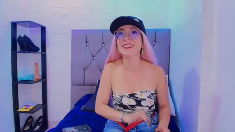 Isabella online show from 06-09-26, 07:03