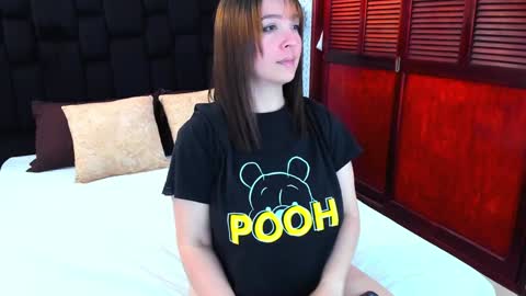 Snapshot of isabella_queen8 chatting on 02-08-25, 03:08 Isabella Your Queen online show from 02-08-25, 03:08