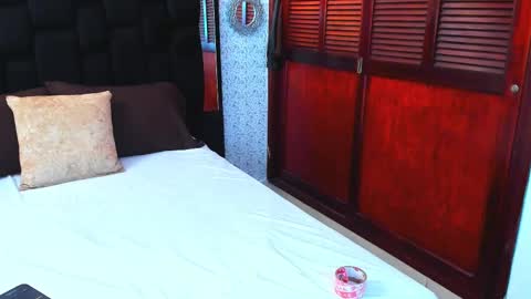 Snapshot of isabella_queen8 chatting on 02-22-25, 01:22 Isabella Your Queen online show from 02-22-25, 01:22