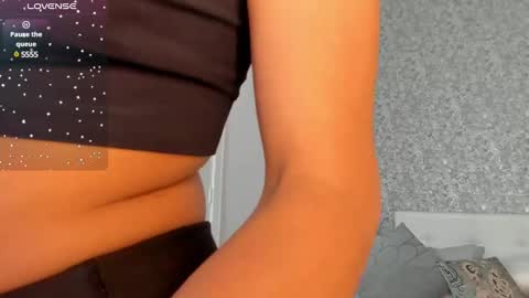 Snapshot of isabella_roberts13 chatting on 02-11-25, 07:59 isa online show from 02-11-25, 07:59