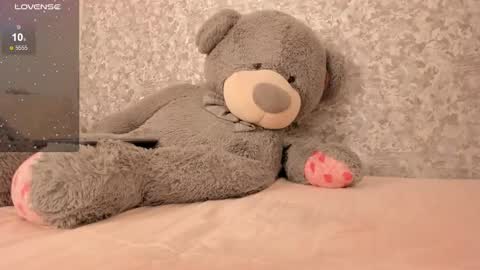 Snapshot of isabella_roberts13 chatting on 02-12-25, 10:59 isa online show from 02-12-25, 10:59