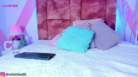 Isabella White online show from 03-06-25, 07:21