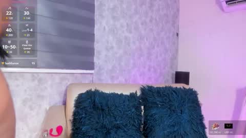 Snapshot of isabellaa23 chatting on 11-26-25, 12:39 isabellaa23 online show from 11-26-25, 12:39