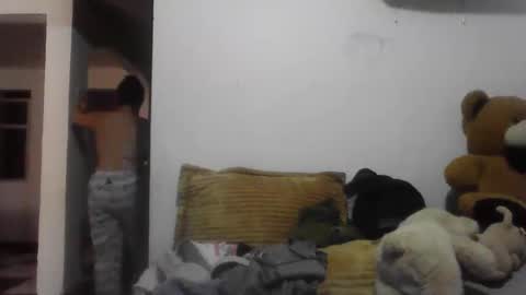 isabellaa_hills_ online show from 05-21-26, 04:47