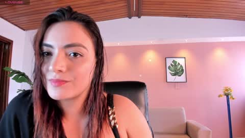 Snapshot of isabellaajoness chatting on 01-27-25, 01:19 Isabella  Everyday From 0530 to 1430 Col Time online show from 01-27-25, 01:19