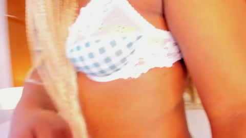 Snapshot of isabellaalux_ chatting on 04-29-26, 08:48 isabellaalux_ online show from 04-29-26, 08:48