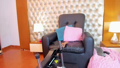isabellaalux_ online show from 07-08-26, 08:57