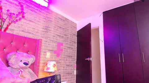    v online show from 02-08-25, 07:38