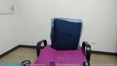 Snapshot of isabellaexotica chatting on 01-28-25, 12:57 isabellaexotica online show from 01-28-25, 12:57