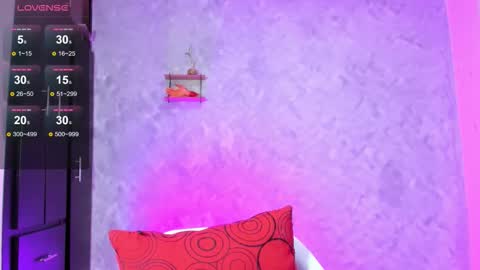 Instagram soybella01  online show from 11-16-25, 06:02