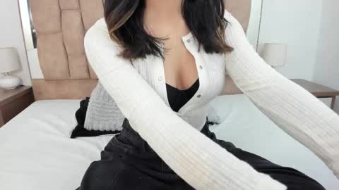 Snapshot of isabellakai chatting on 09-21-25, 08:21 isabellakai online show from 09-21-25, 08:21