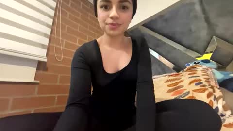 Snapshot of isabellakoffs chatting on 02-04-26, 01:44 Isabella.. back again online show from 02-04-26, 01:44