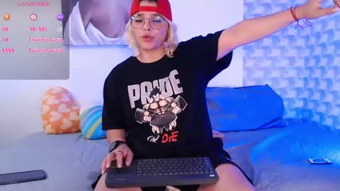 Snapshot of isabellamoutt chatting on 12-17-24, 11:16 Isabella Mout online show from 12-17-24, 11:16