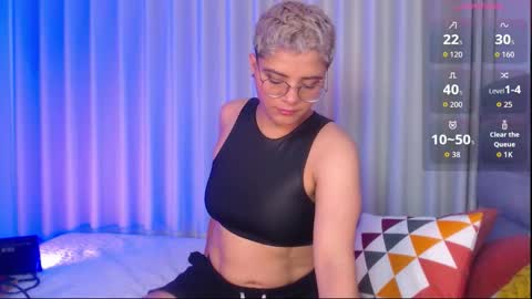 Isabella Mout  online show from 11-25-25, 03:56