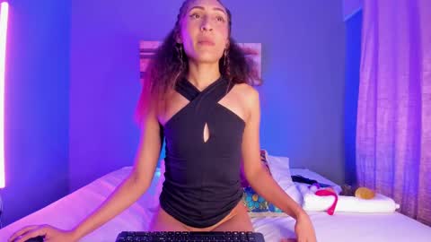 Isabella online show from 02-25-25, 10:07