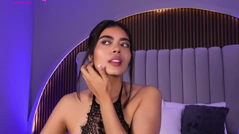 Snapshot of isabellax21 chatting on 05-05-26, 04:09 Isa online show from 05-05-26, 04:09