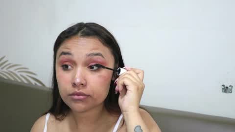   online show from 04-25-26, 12:30