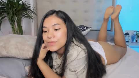 Isabelle Diaz online show from 02-11-25, 09:53