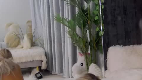 IsabelleEthan online show from 04-23-26, 02:13