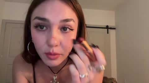 Snapshot of isabellelayla chatting on 05-17-26, 01:03 Isabelle online show from 05-17-26, 01:03