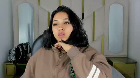 isabellrodriguez18 online show from 09-09-25, 03:17
