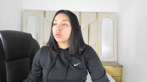 isabellrodriguez18 online show from 09-17-25, 03:08