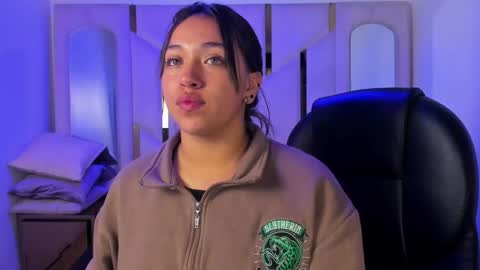 isabellrodriguez18 online show from 03-07-26, 04:09