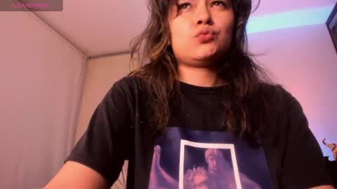 Isa online show from 06-16-26, 02:14
