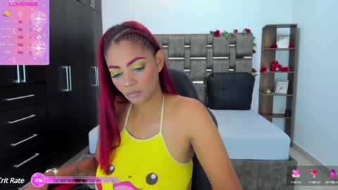 Snapshot of isabelreyes_ chatting on 02-07-25, 03:55 Hi mi name is Isabel  online show from 02-07-25, 03:55