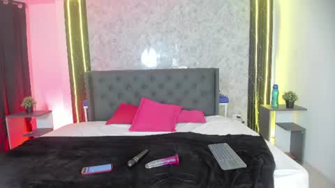 isachloe online show from 07-14-26, 03:44