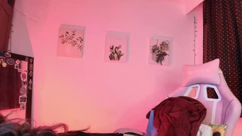 Snapshot of isaferrer06 chatting on 12-04-25, 04:22 Isabella Ferrer online show from 12-04-25, 04:22