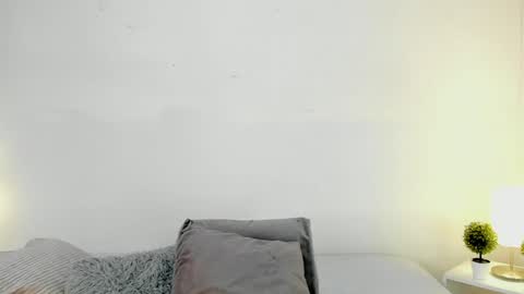 isameow online show from 01-15-25, 12:09