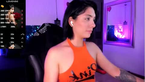 Snapshot of isarogers_dl chatting on 09-26-25, 10:14 isabel online show from 09-26-25, 10:14