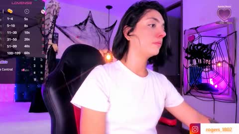 Snapshot of isarogers_dl chatting on 10-17-25, 08:55 isabel online show from 10-17-25, 08:55