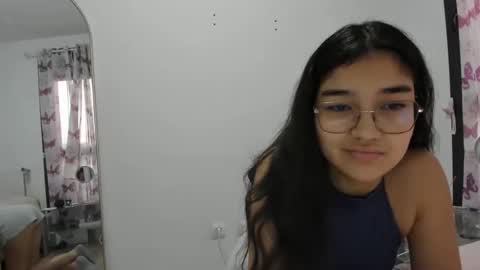 Snapshot of isasuarezzzz chatting on 02-27-26, 05:57 Isa Suarez online show from 02-27-26, 05:57