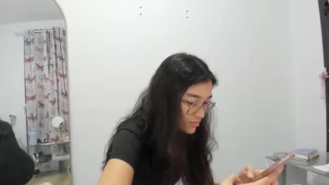 Snapshot of isasuarezzzz chatting on 03-04-26, 08:59 Isa Suarez online show from 03-04-26, 08:59