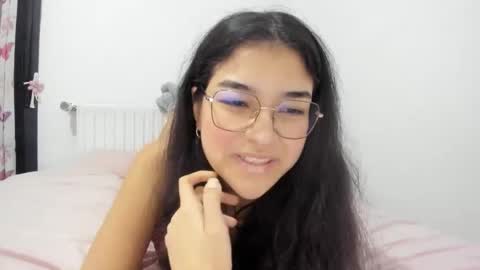 Snapshot of isasuarezzzz chatting on 03-13-26, 11:00 Isa Suarez online show from 03-13-26, 11:00