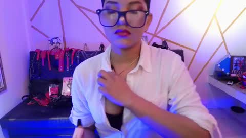 isabela online show from 10-04-25, 12:19