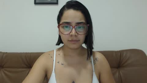 Emma online show from 09-23-25, 03:20