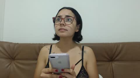 Emma online show from 09-29-25, 01:55