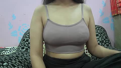 ishika_singh_ online show from 04-11-26, 01:54